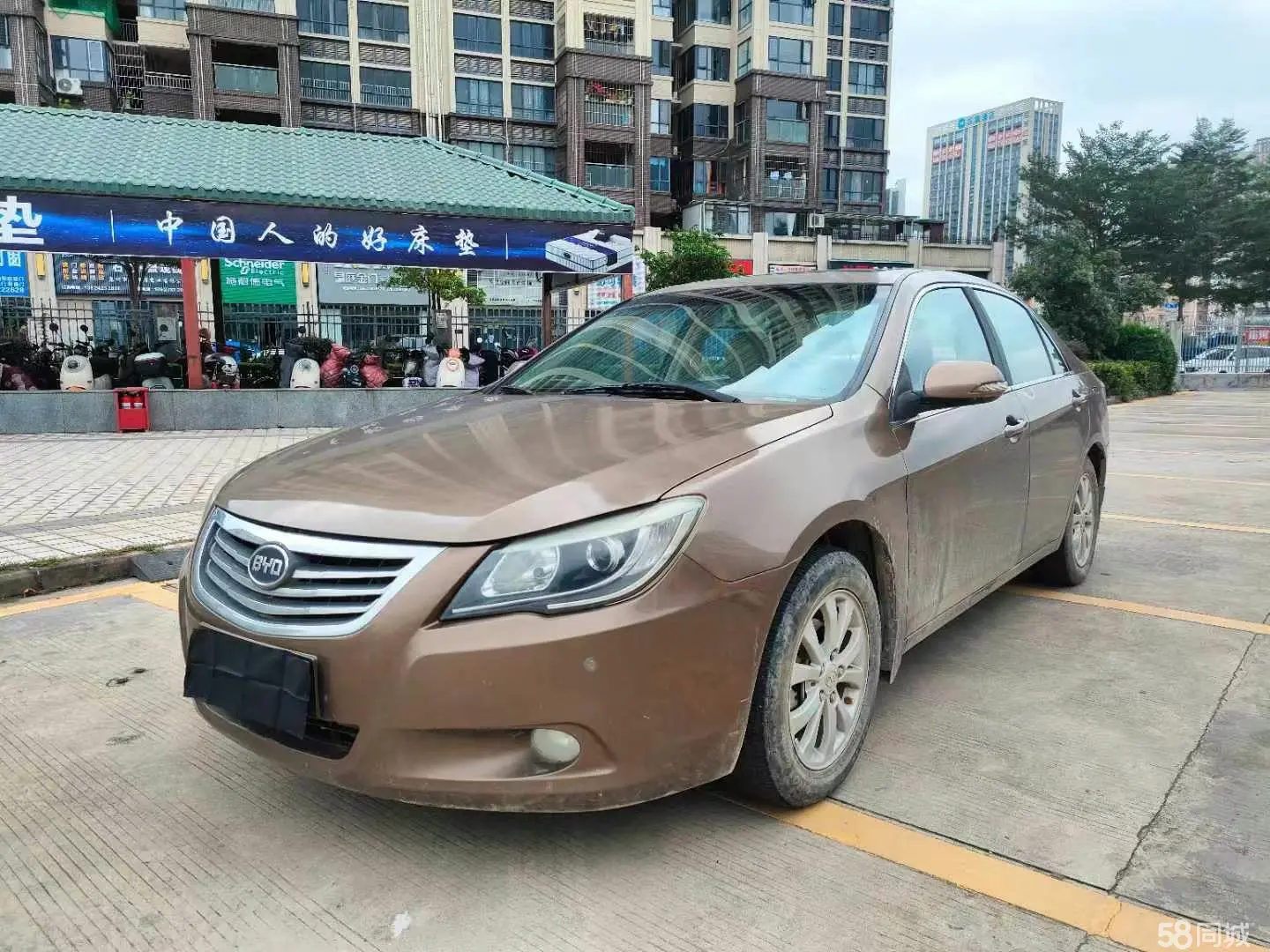 BYD G6 2012 car image #2