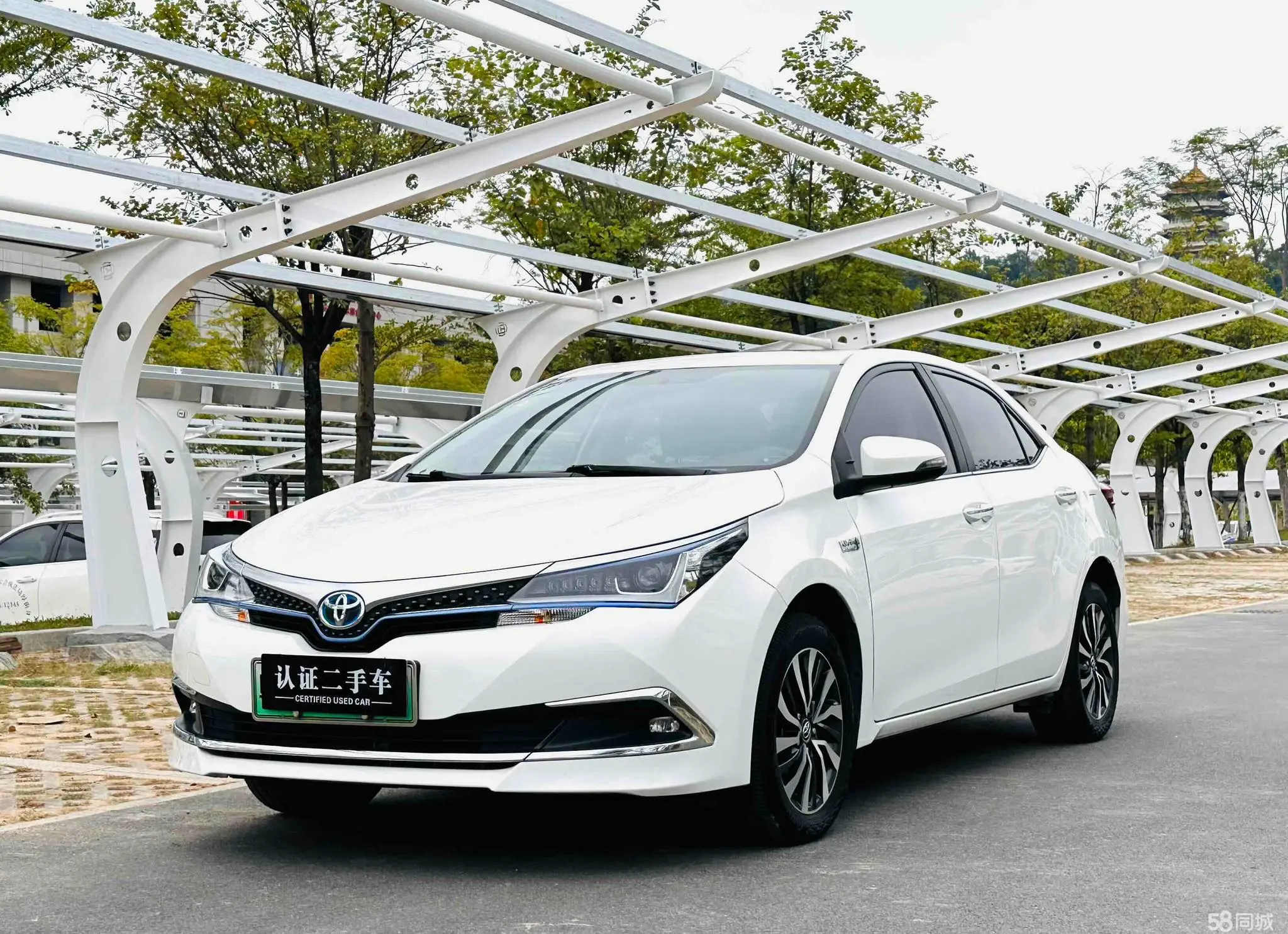 Toyota Corolla Hybird E+ 2019 immagine di auto #2