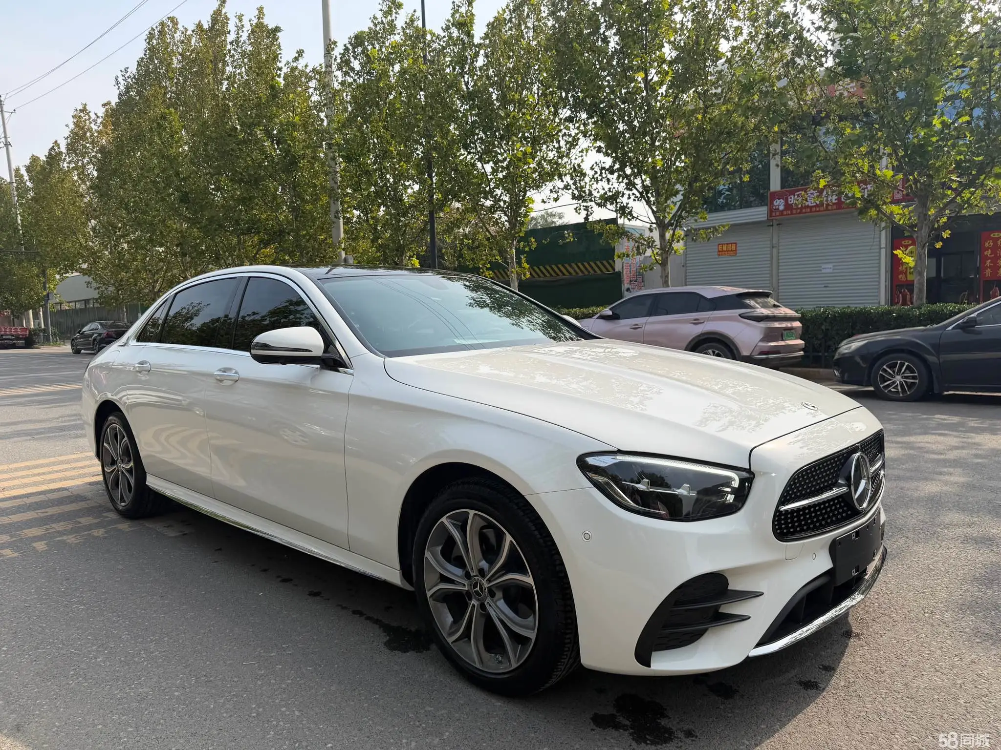 Mercedes-Benz E Class 2023 car image #2