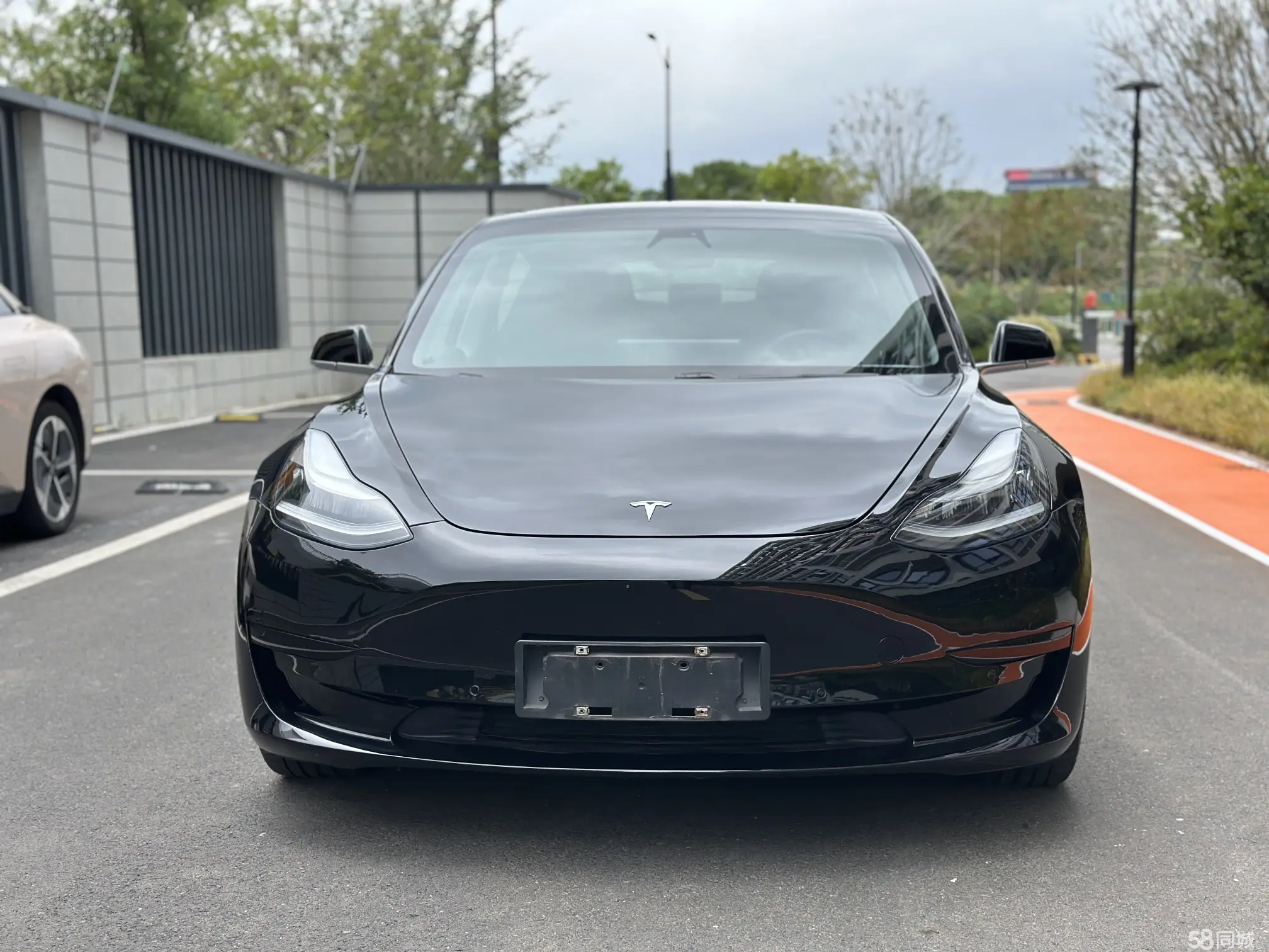 Tesla Model 3 2020 car image #2