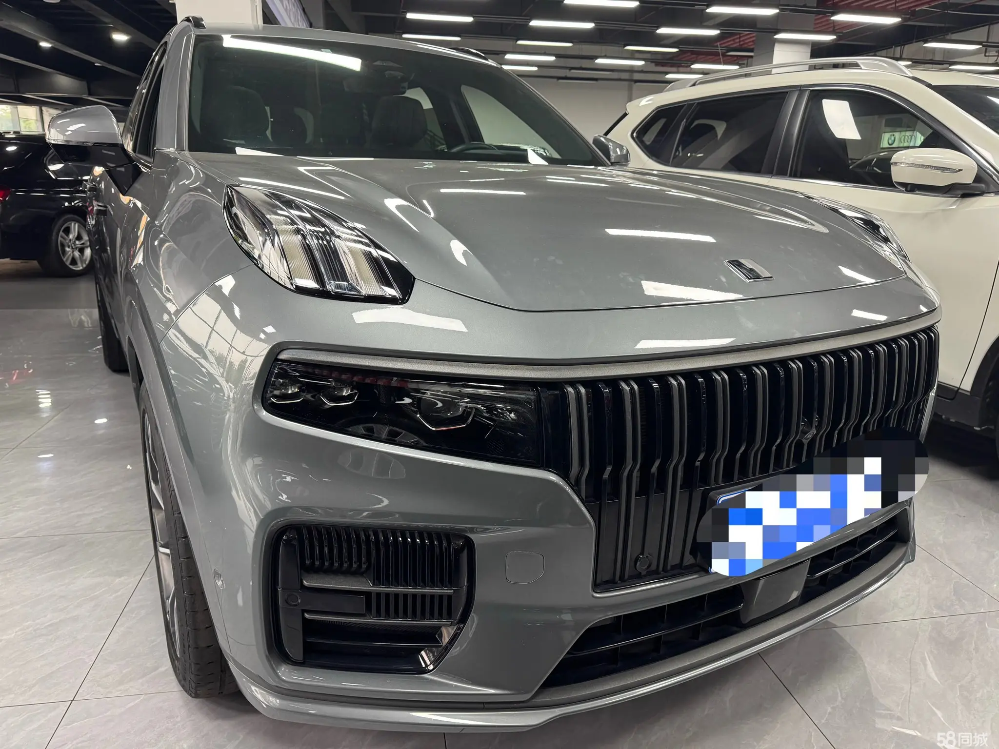 Lynk & Co 09 2022 car image #2
