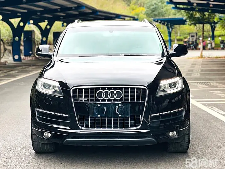 Audi Q7 2012 car image #2