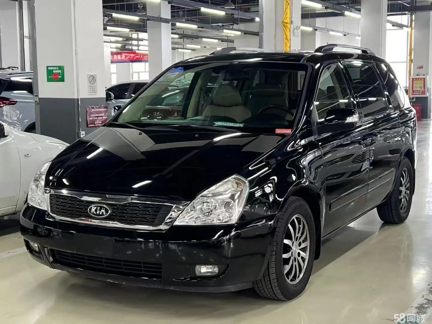 起亚 斯汀格 2010 汽车图片 #2