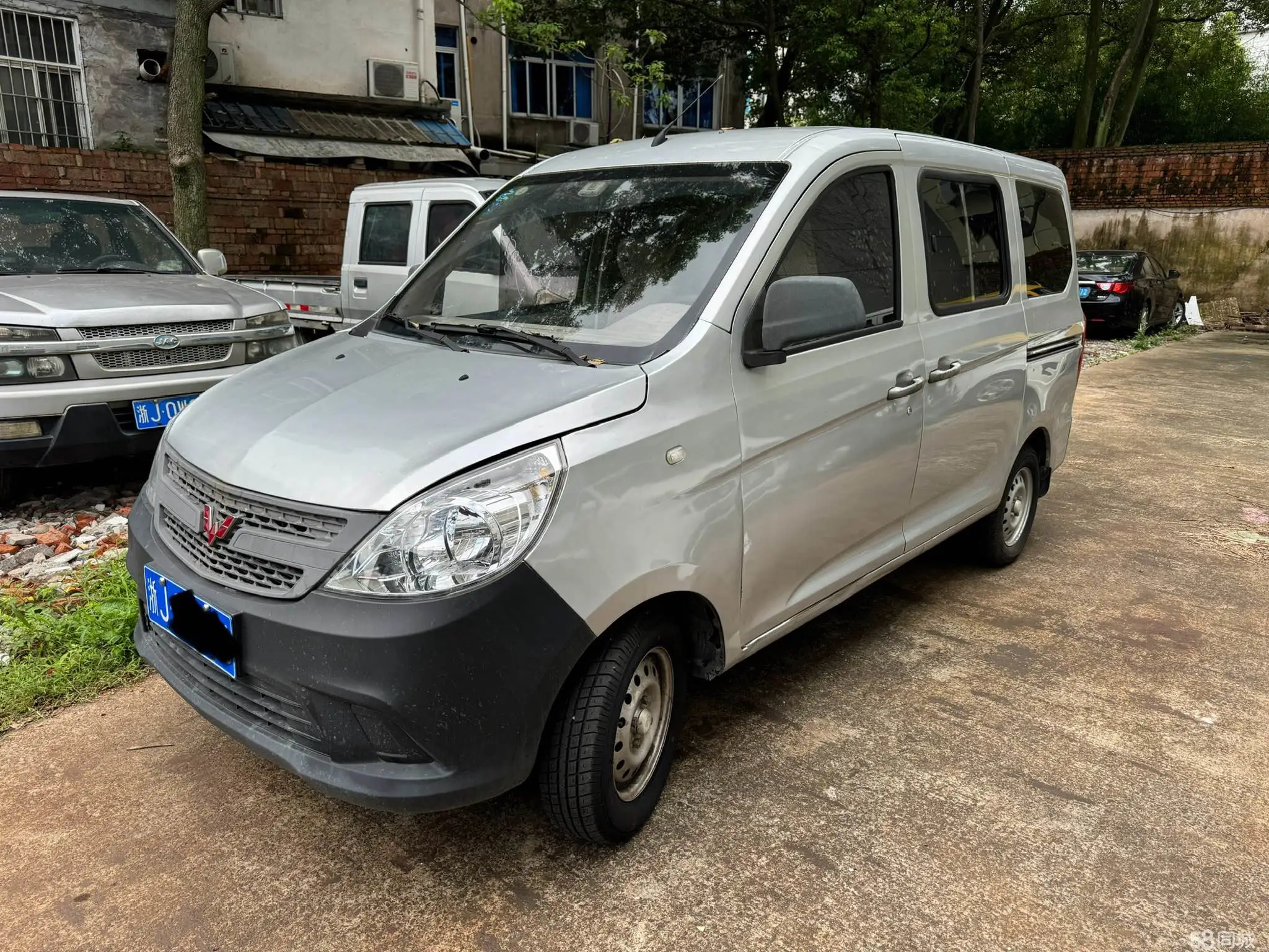 Wuling Zhiguang V 2017 car image #2