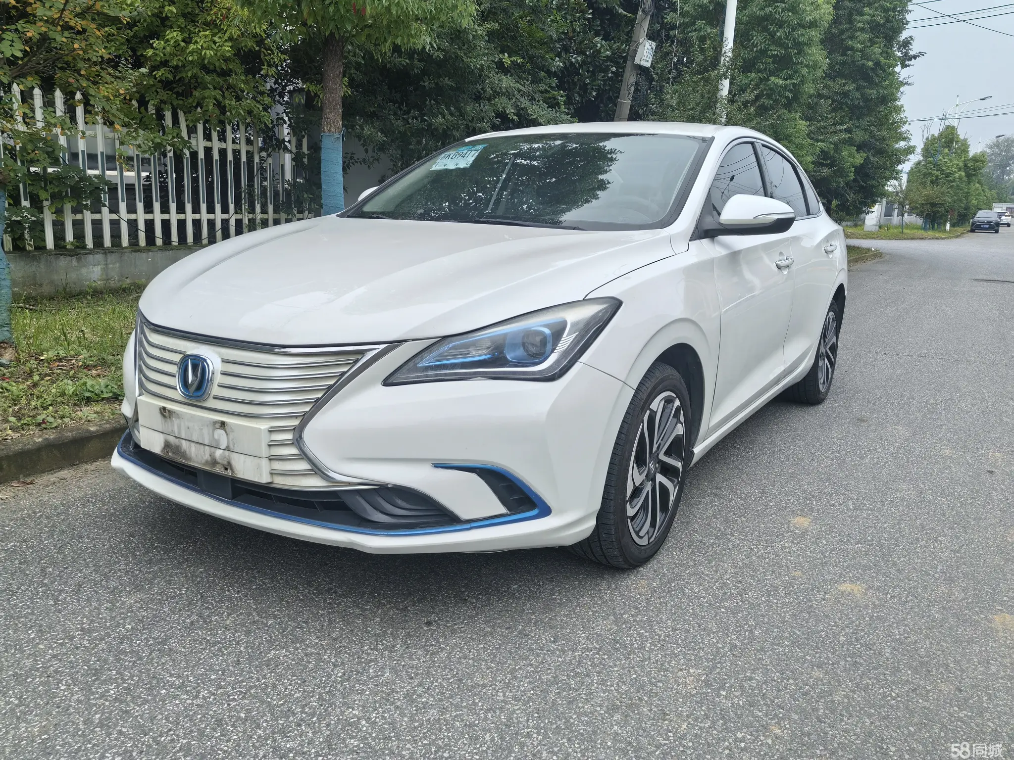 Changan Eado EV 2019 car image #2