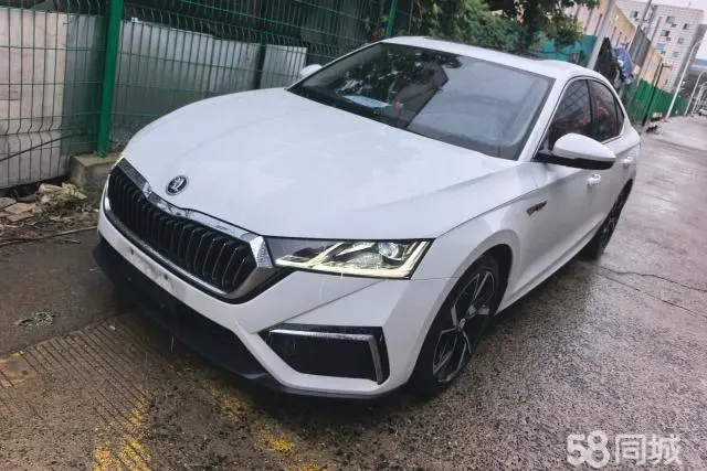 Skoda Octavia (Imported) 2024 car image #2