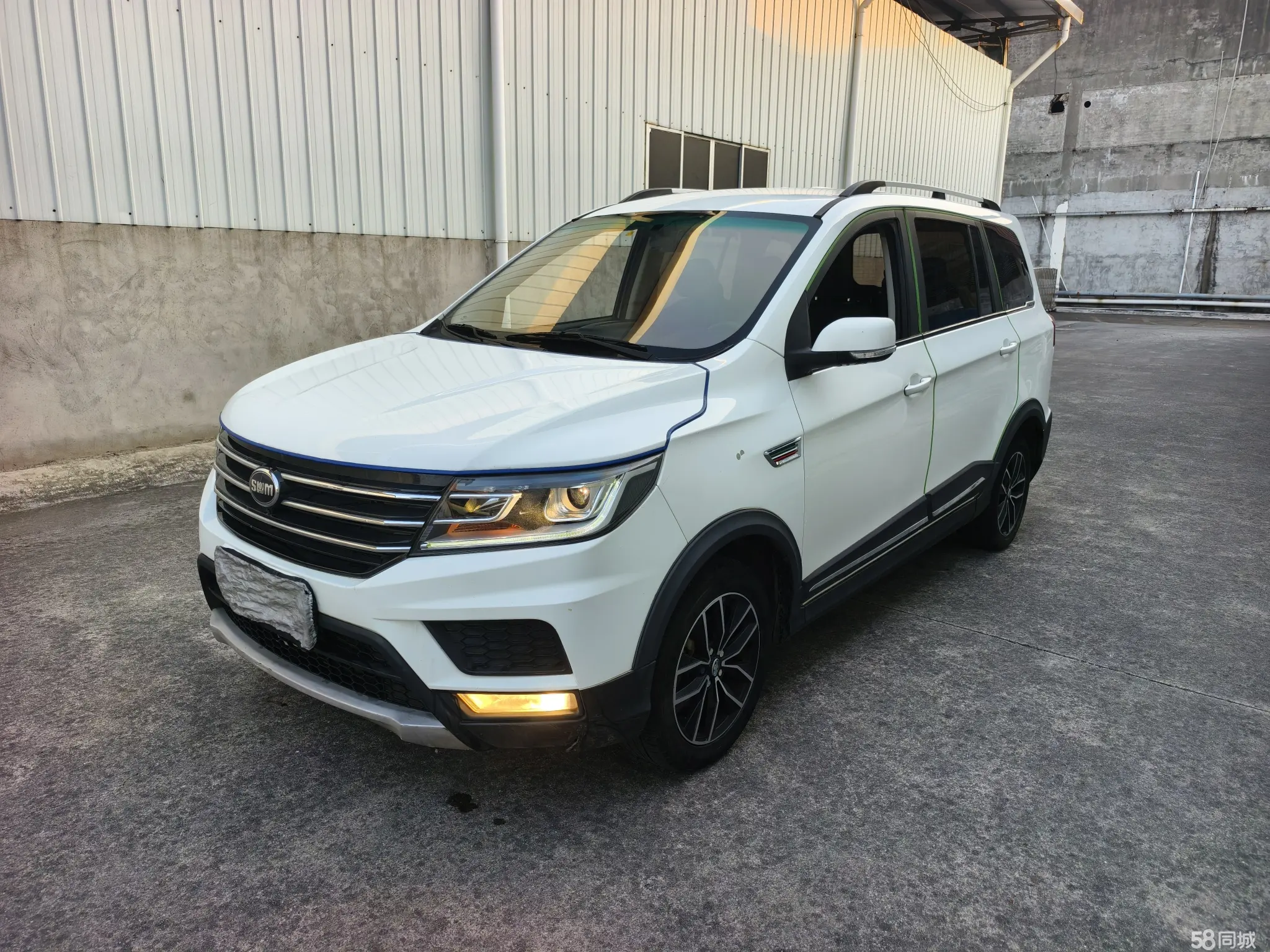 SWM X3 2019 imagen de coche #2