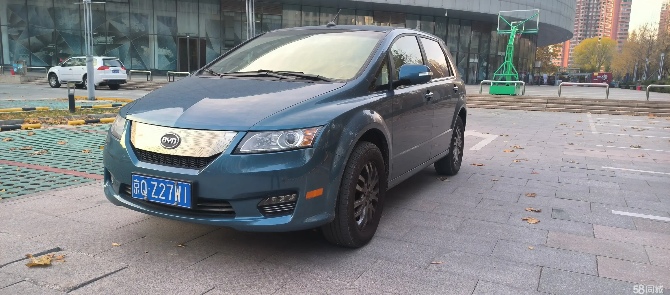 BYD e6 2014 #2 BYD e6 2014 car image #2