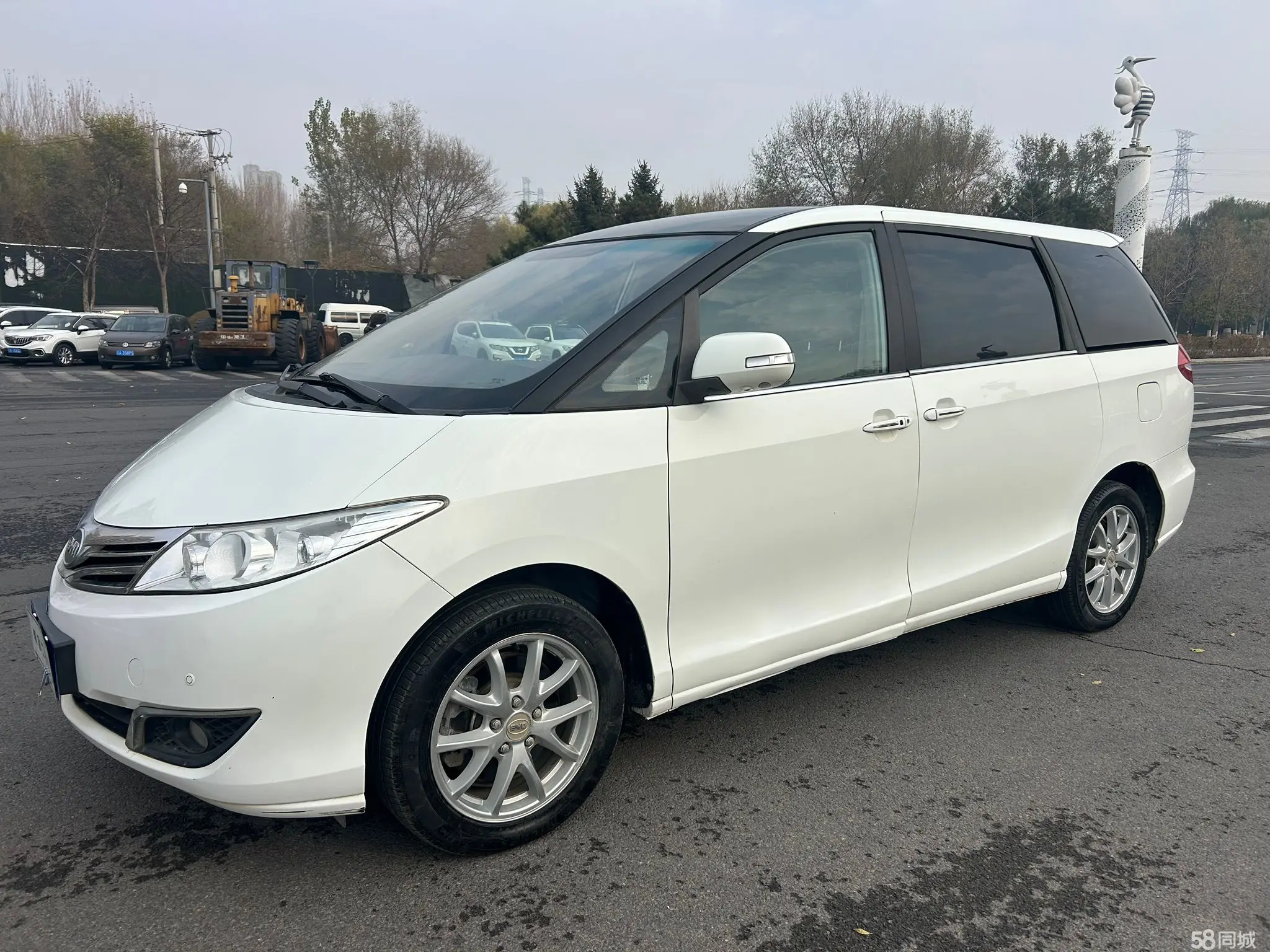 BYD M6 2014 صورة سيارة #2