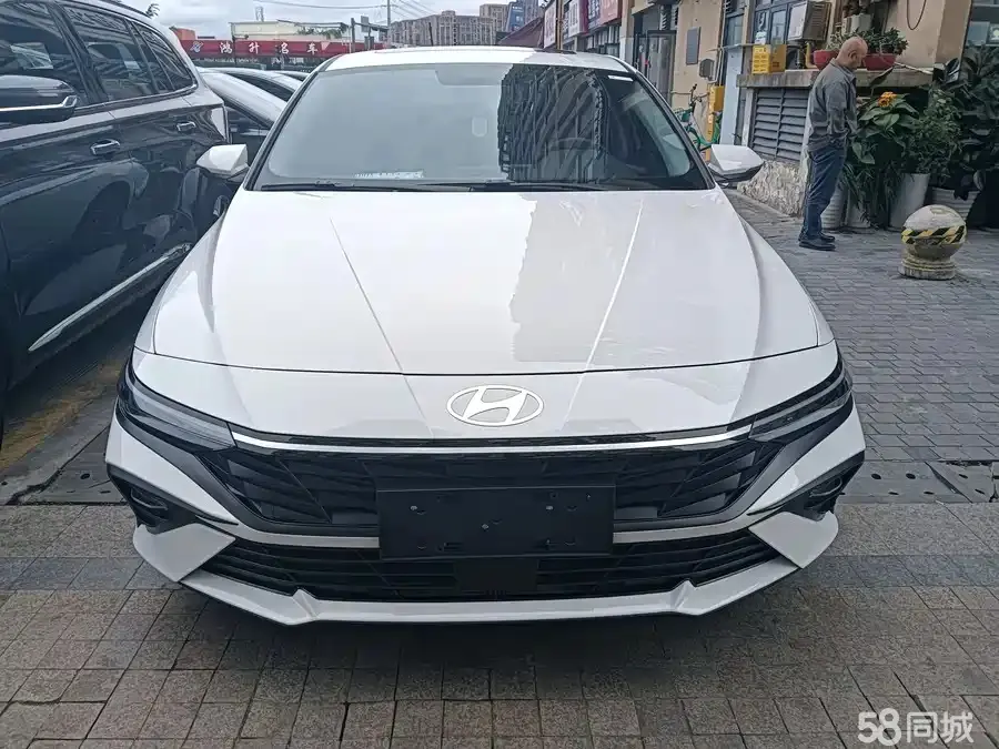 Hyundai Elantra 2025 #2 Hyundai Elantra 2025 immagine di auto #2