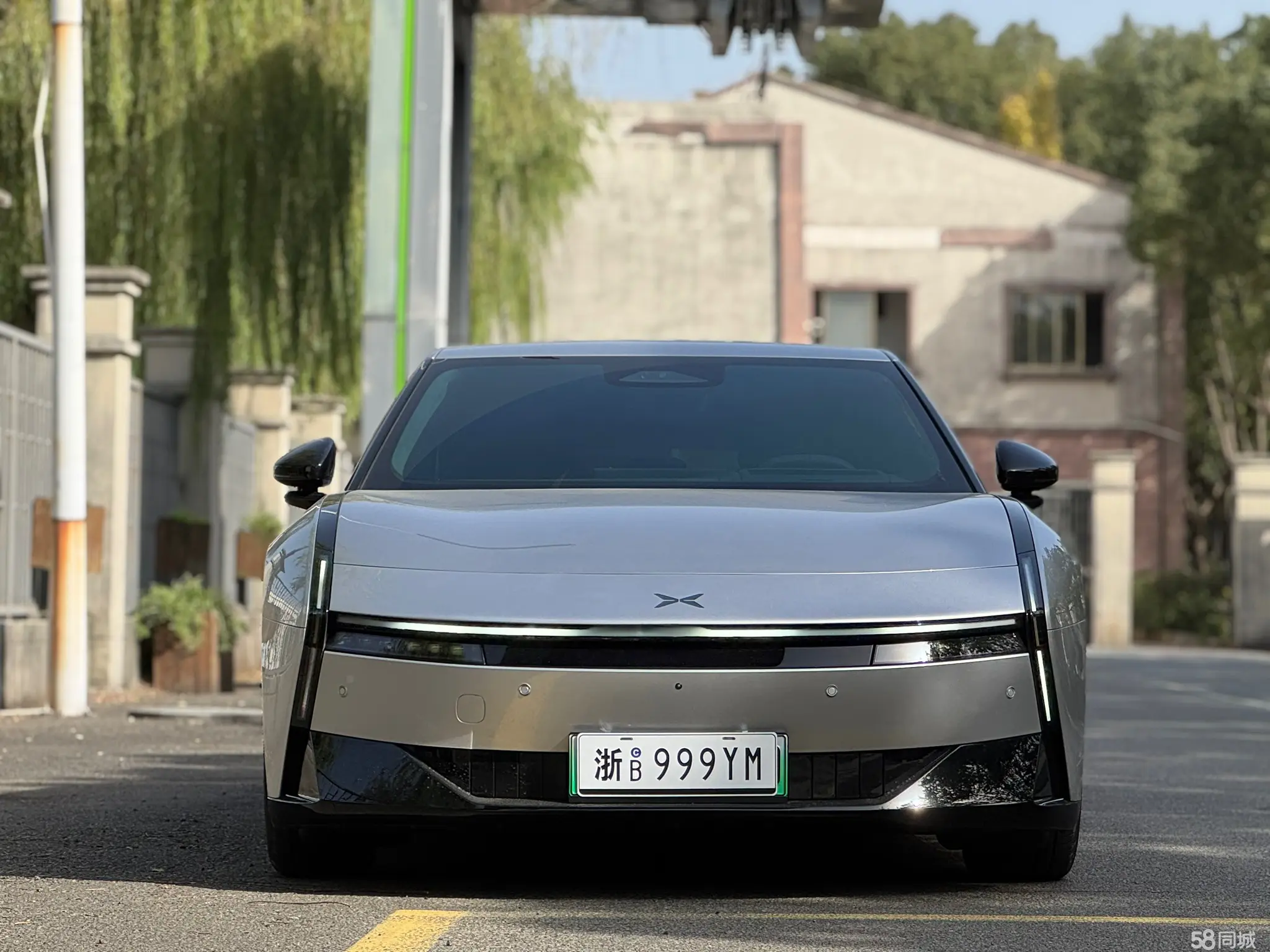 小鹏 小鹏P7 2025 汽车图片 #2