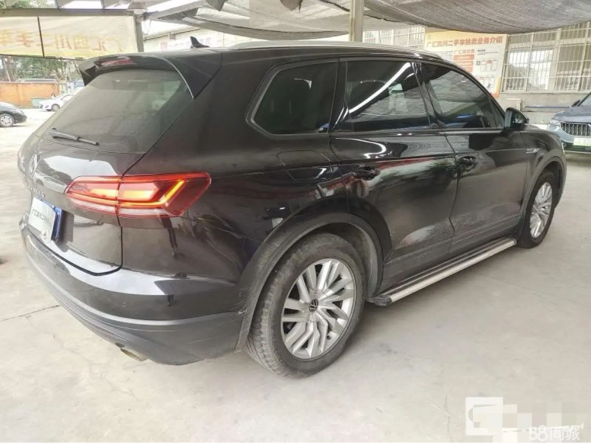 Volkswagen Touareg 2020 car image #2
