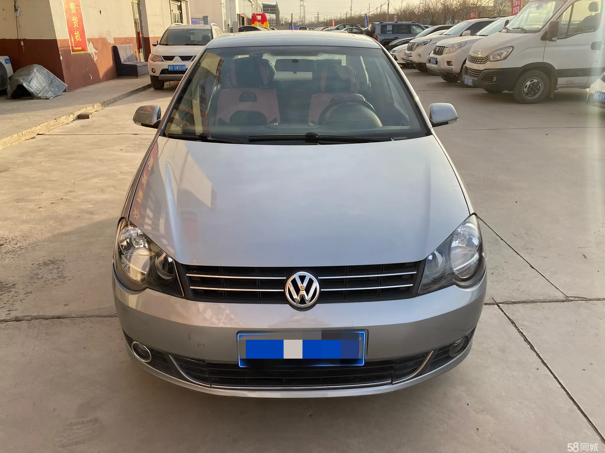 Volkswagen Polo 2012 car image #2