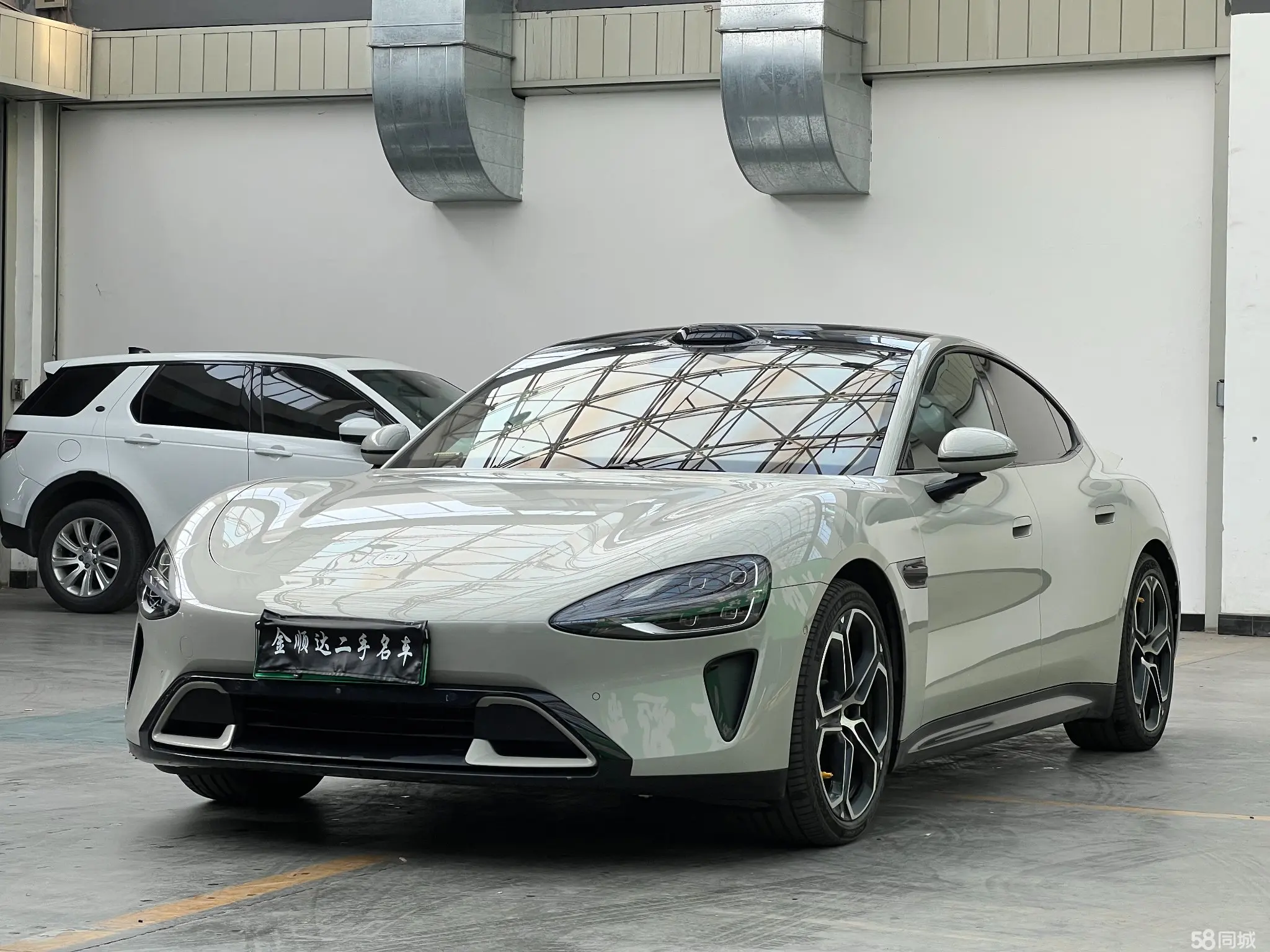 MI SU7 2024 car image #2