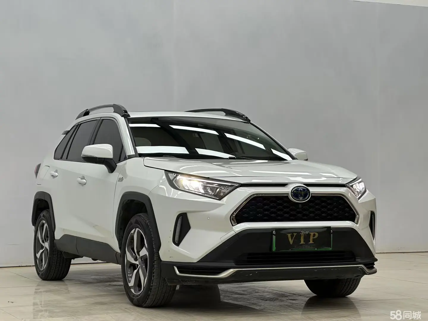 Toyota RAV4 Hybird E+ 2021 immagine di auto #2