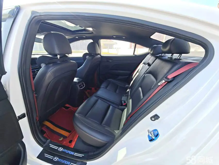 Hyundai Elantra AD 2019 car image #2