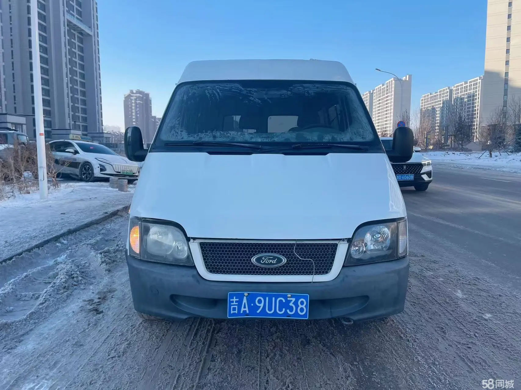 Ford Transit Classic 2010 car image #2