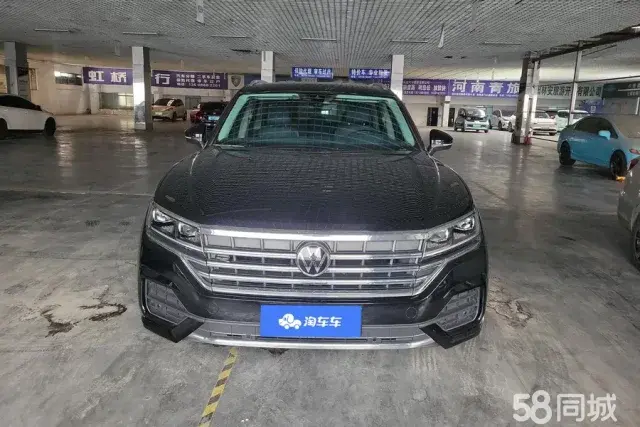 Volkswagen Touareg 2022 car image #2