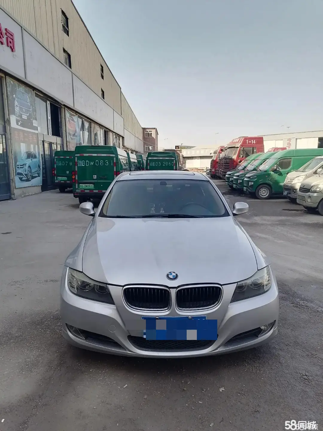 BMW 3 Series 2010 car image #2