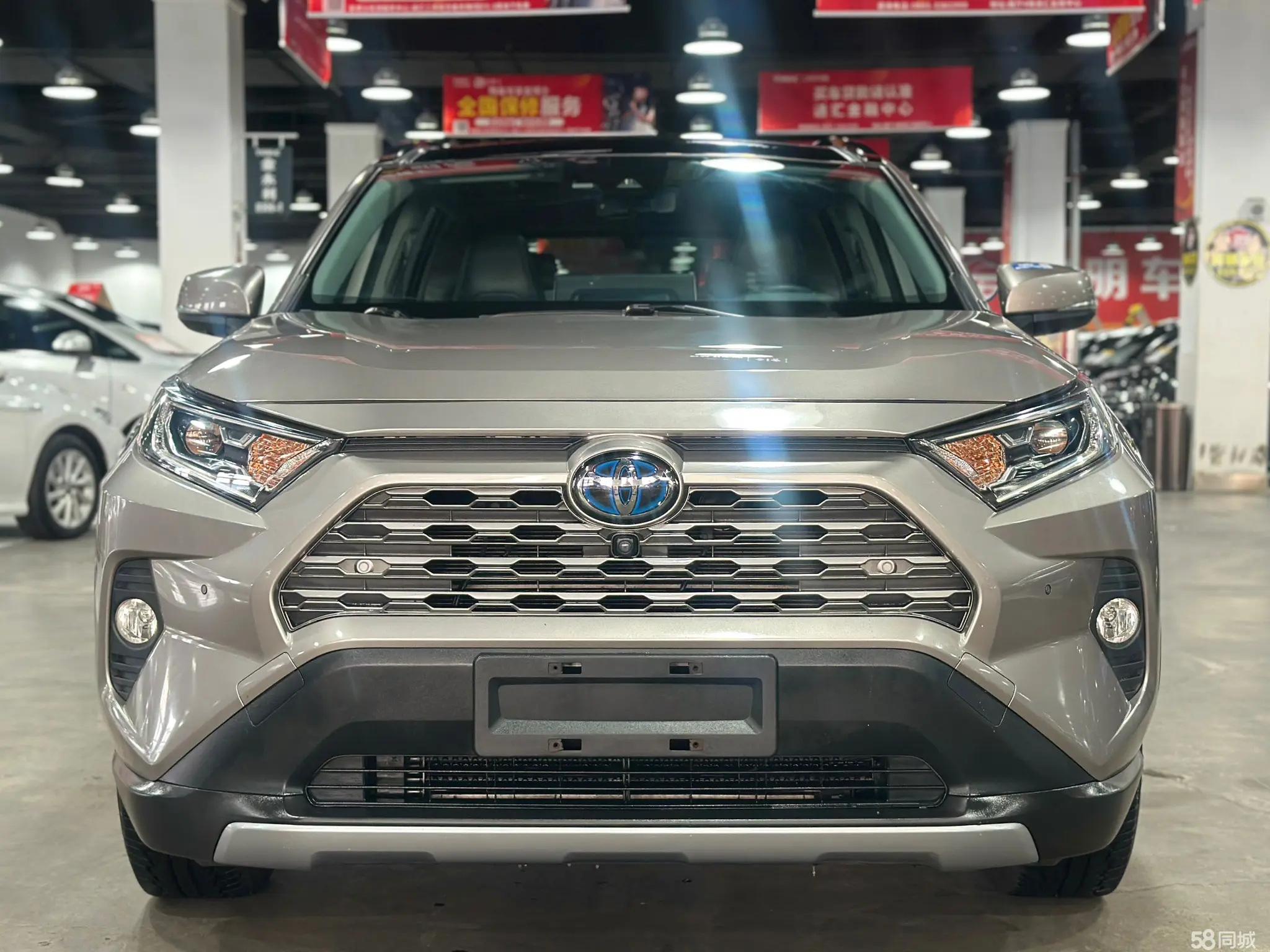 Toyota RAV4 2019 #2 Toyota RAV4 2019 car image #2
