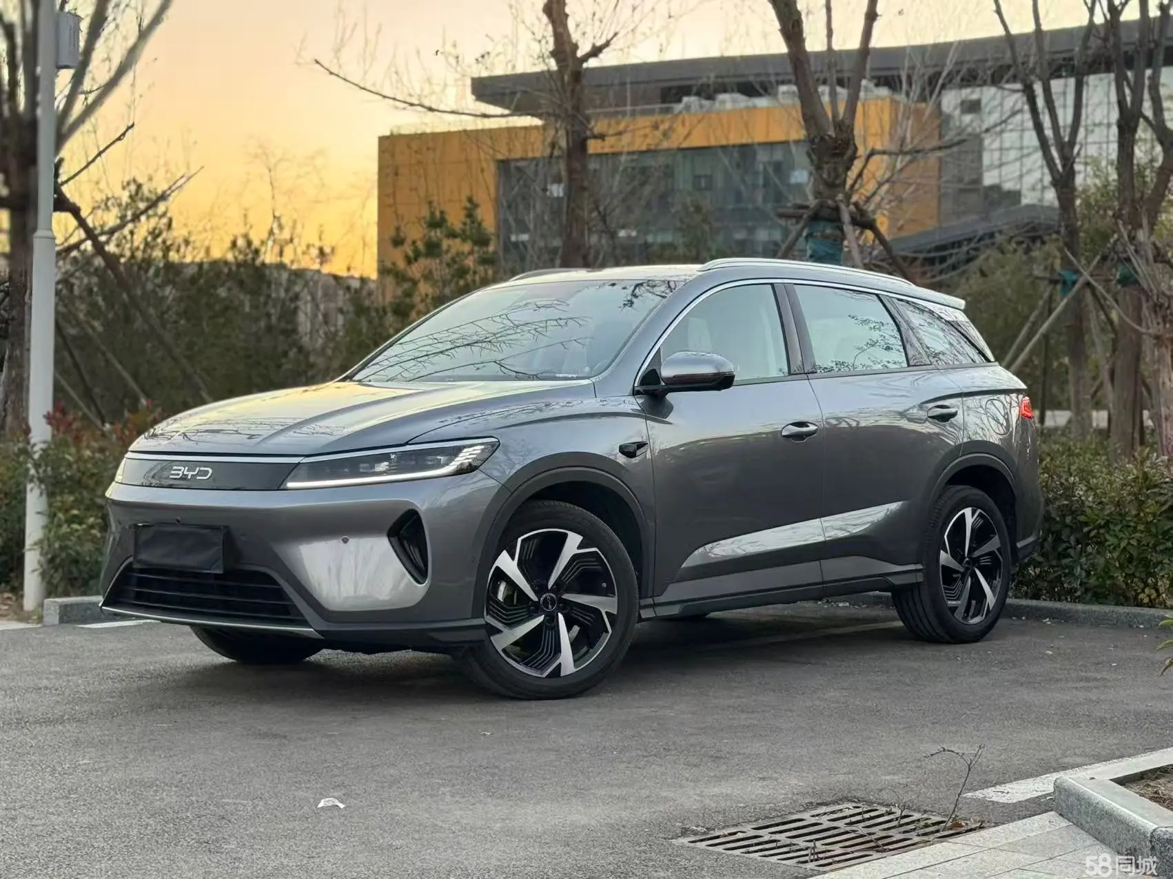 BYD Sea Lion 05 DM-i 2025 car image #2