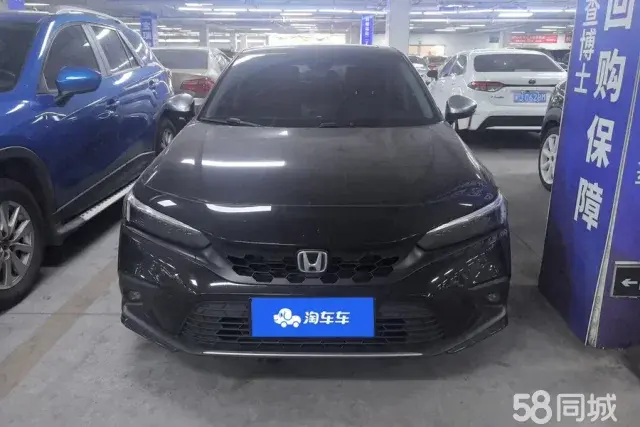 Honda Civic 2023 car image #2