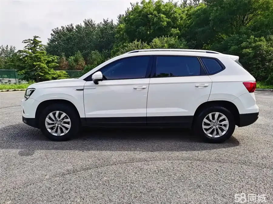Volkswagen Tharu 2018 car image #2