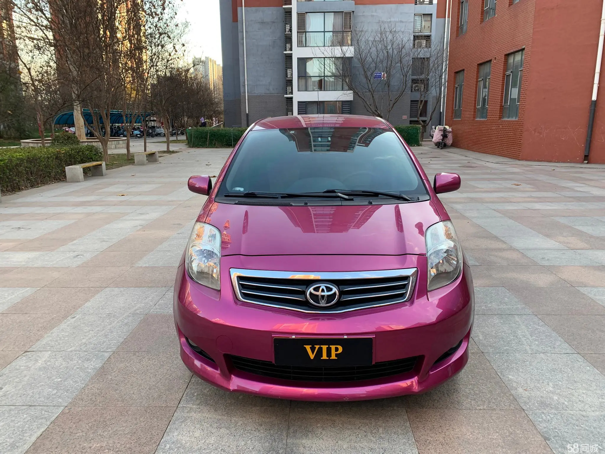 Toyota Yaris 2011 imagen de coche #2