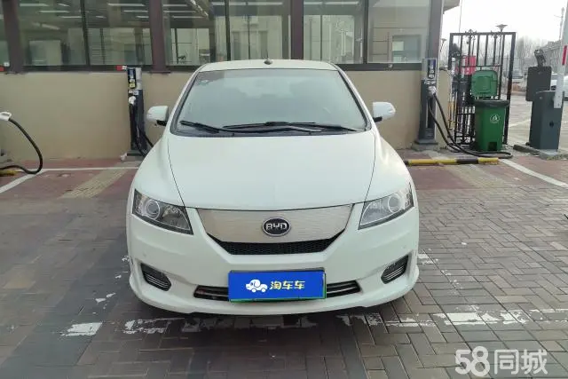BYD e6 2015 car image #2