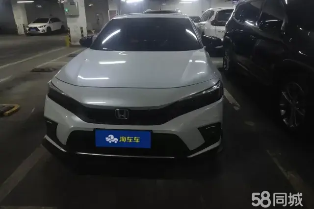 Honda Civic 2022 car image #2