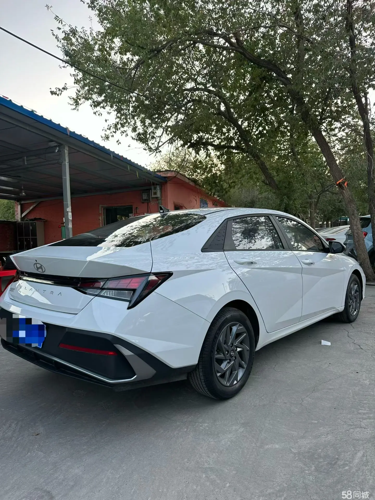 Hyundai Elantra 2025 car image #2