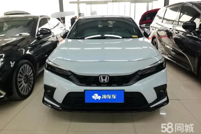 Honda Civic 2022 car image #2