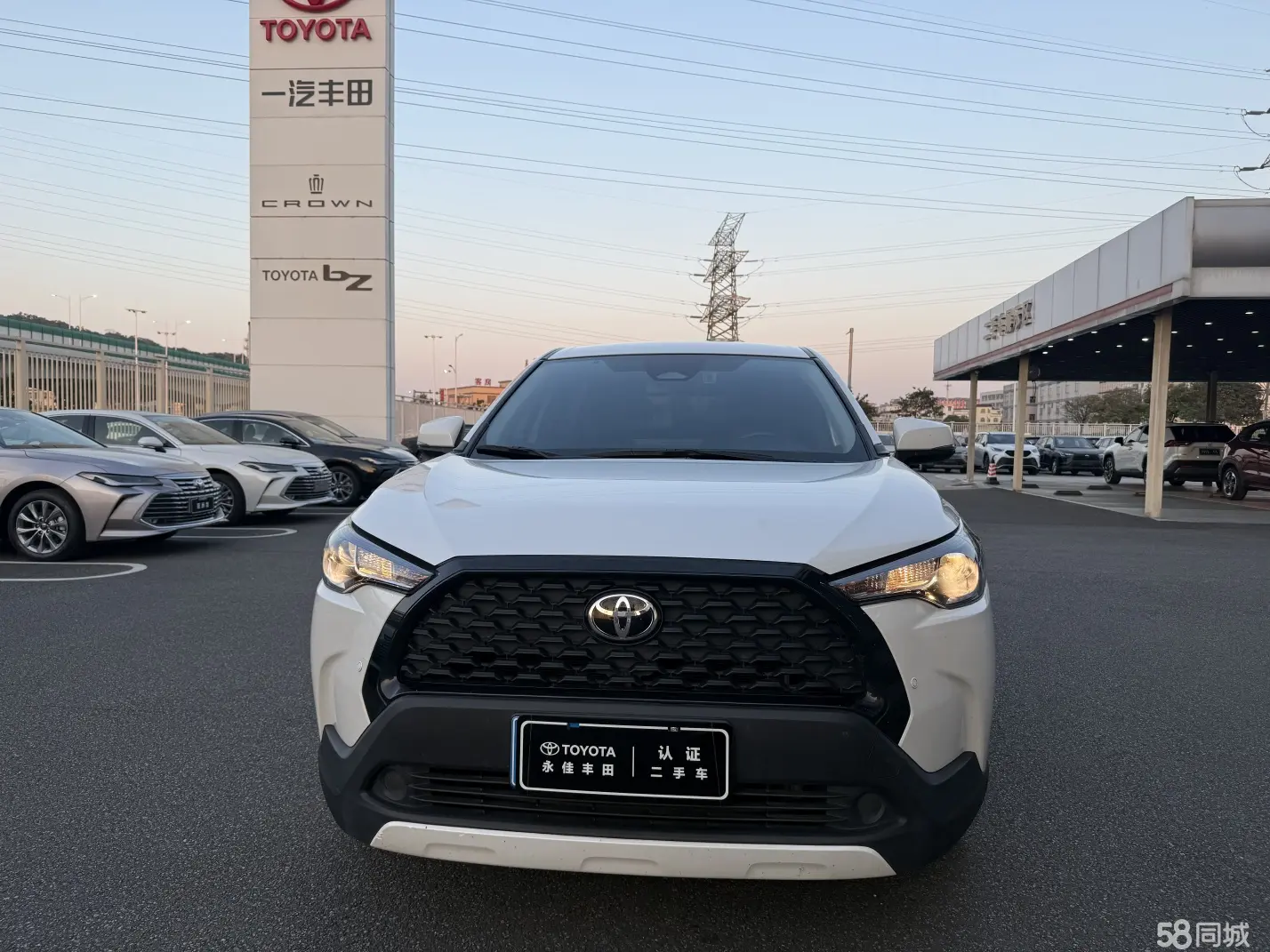 Toyota Corolla Cross 2023 immagine di auto #2