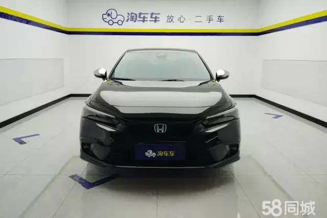 Honda Civic 2023 car image #2