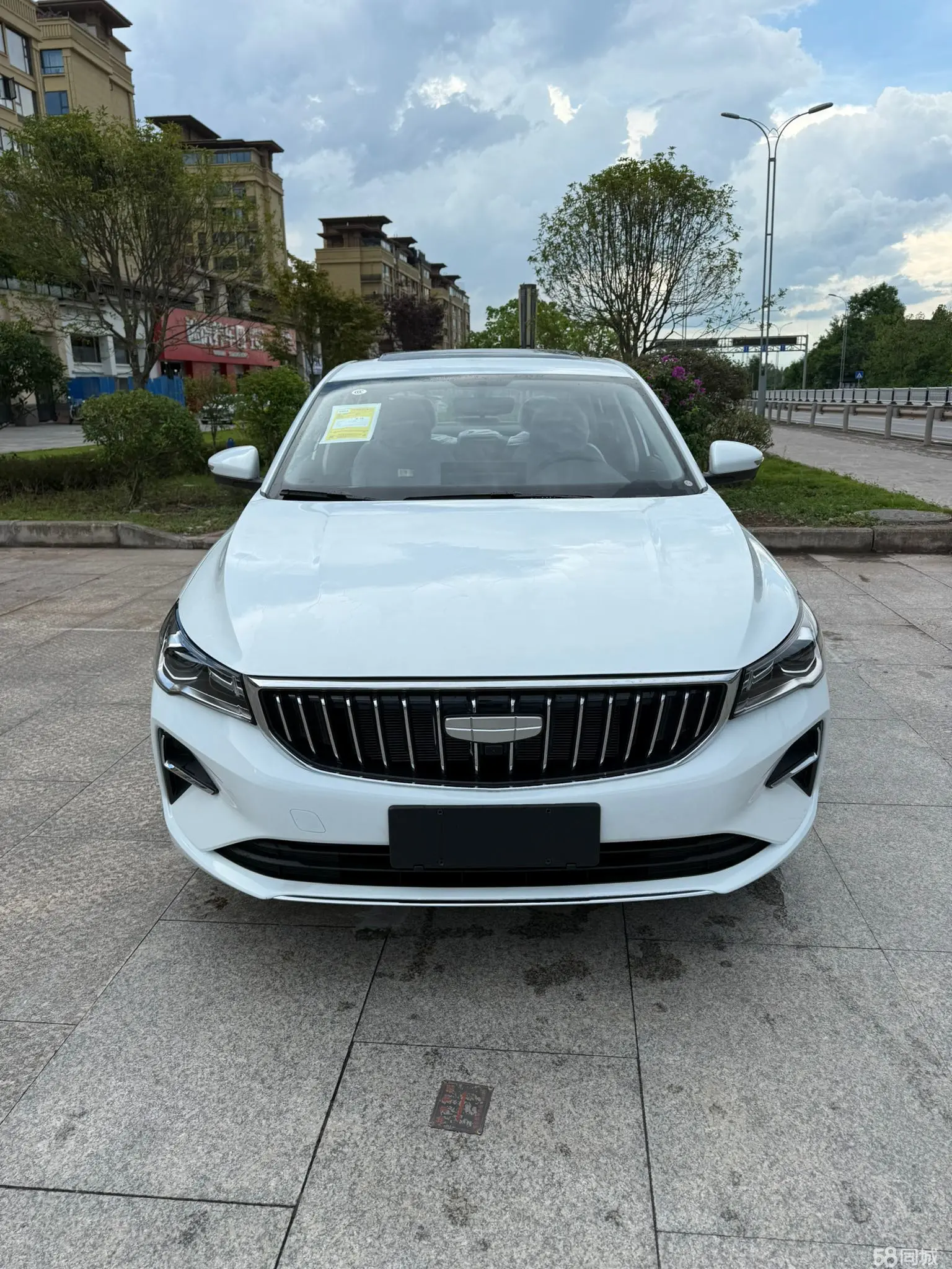 Emgrand 2025 #2 Emgrand 2025 car image #2