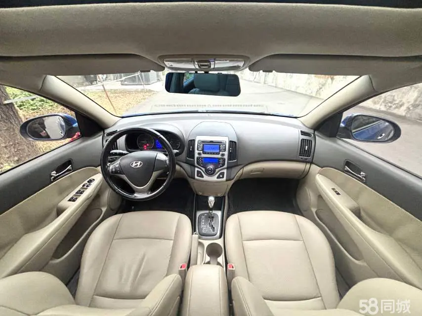 Hyundai i30 2010 car image #2