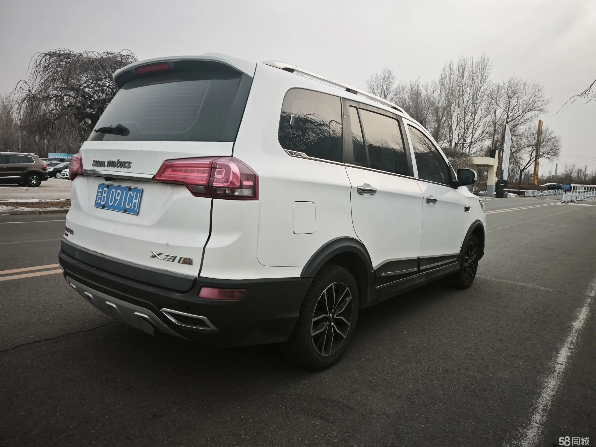 SWM X3 2018 image de voiture #2