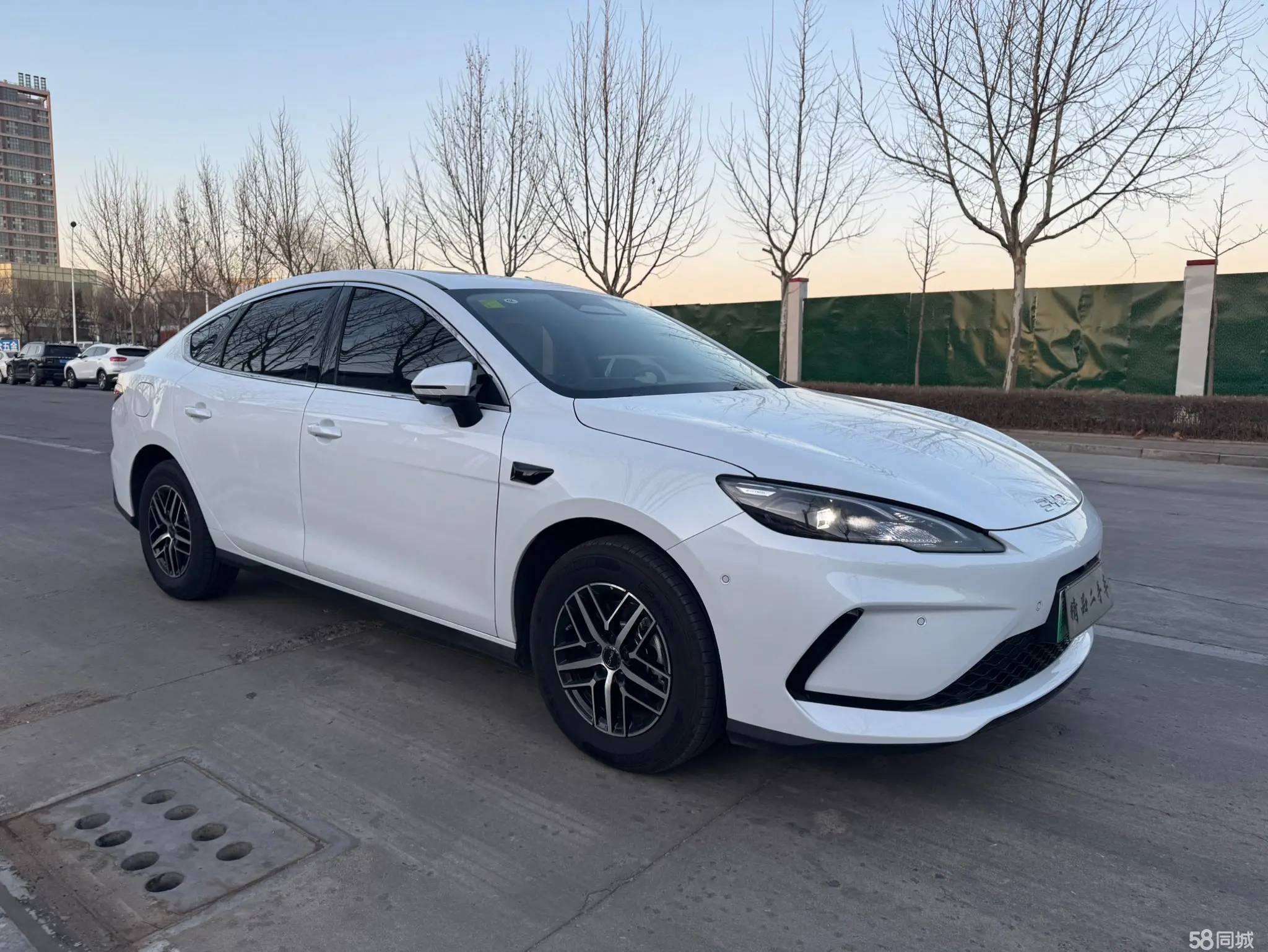 BYD Seal 05 DM-i 2025 car image #2