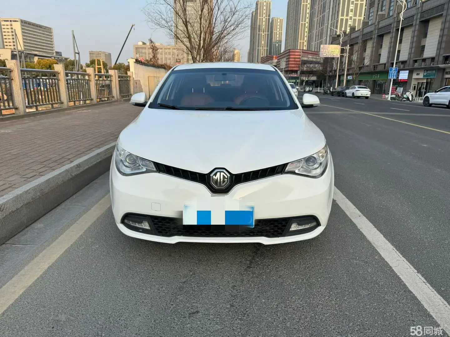 MG GT 2017 car image #2