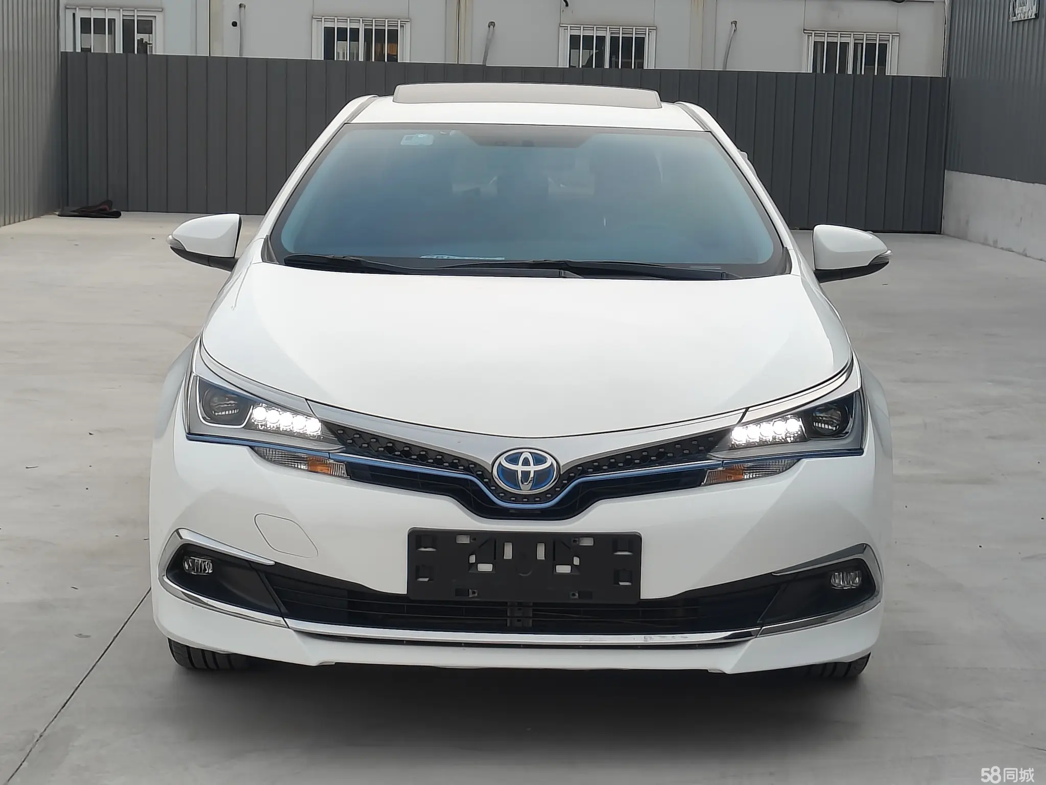 Toyota Corolla Hybird E+ 2020 immagine di auto #2