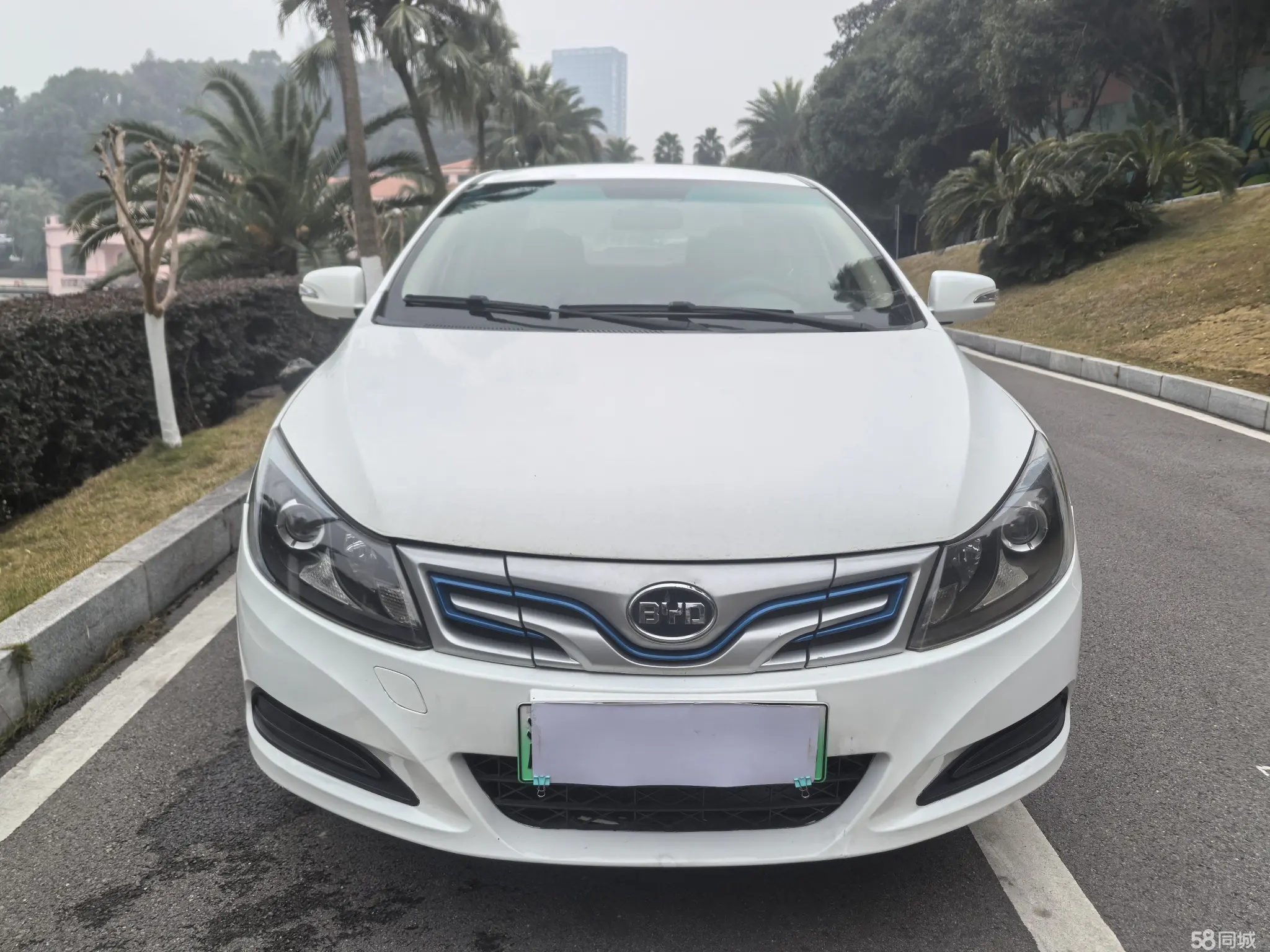 BYD e5 2018 #2 BYD e5 2018 car image #2