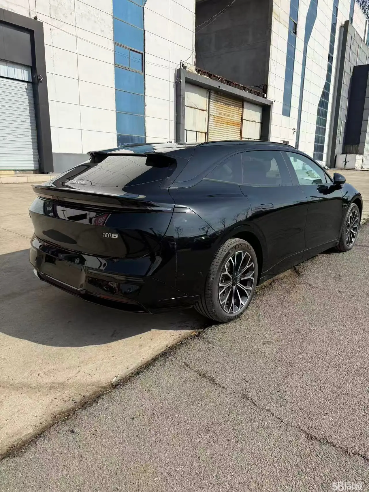 极氪 极氪007 2025 汽车图片 #2