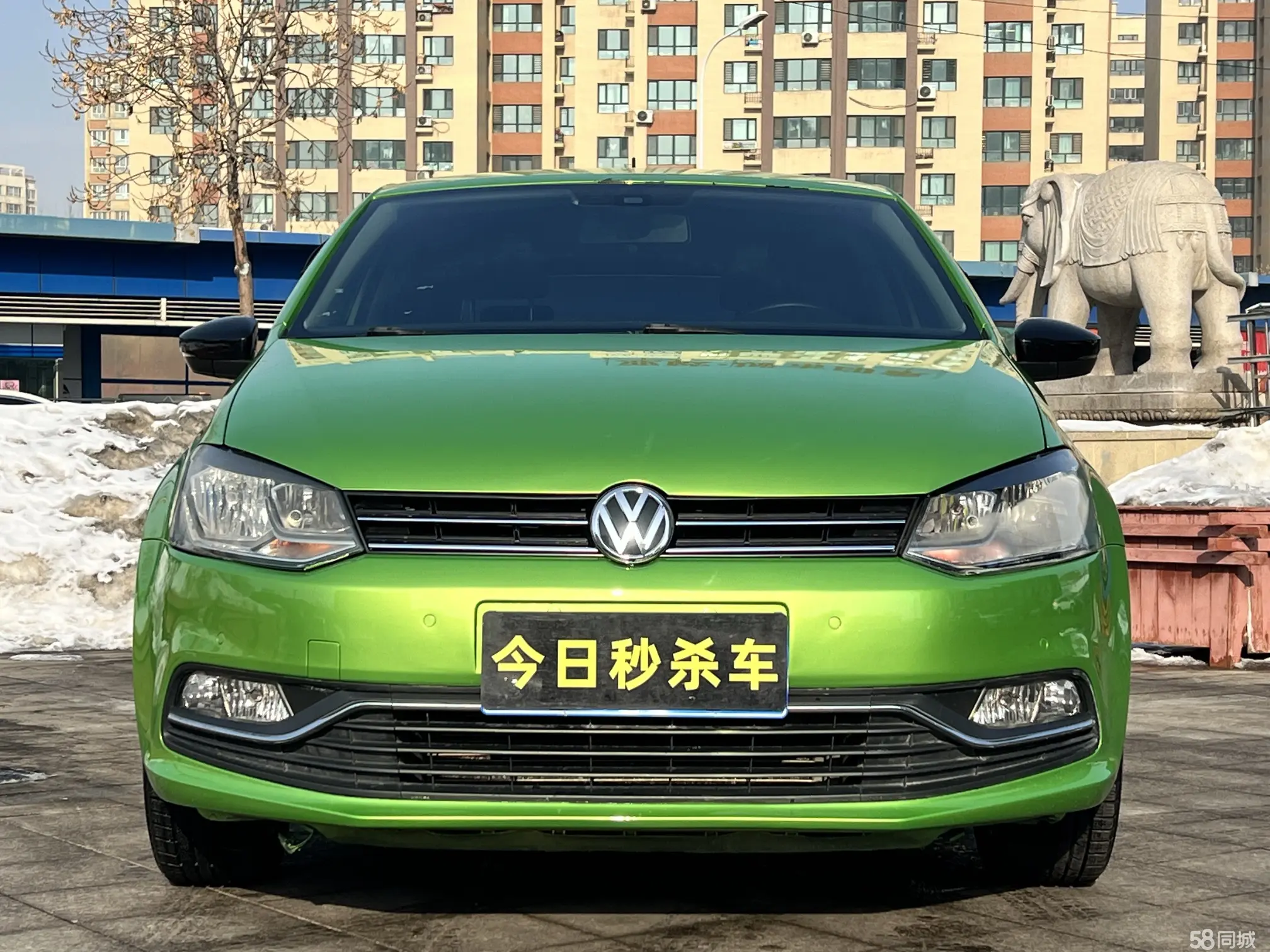 Volkswagen Polo 2015 car image #2