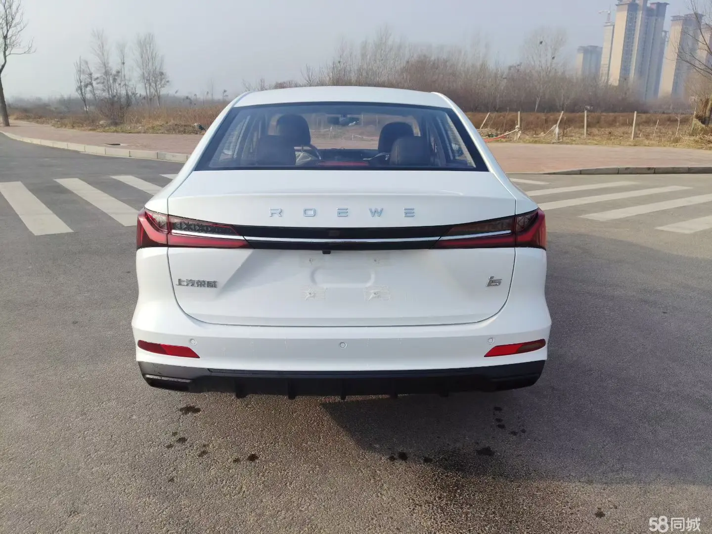 Roewe i5 2026 car image #2