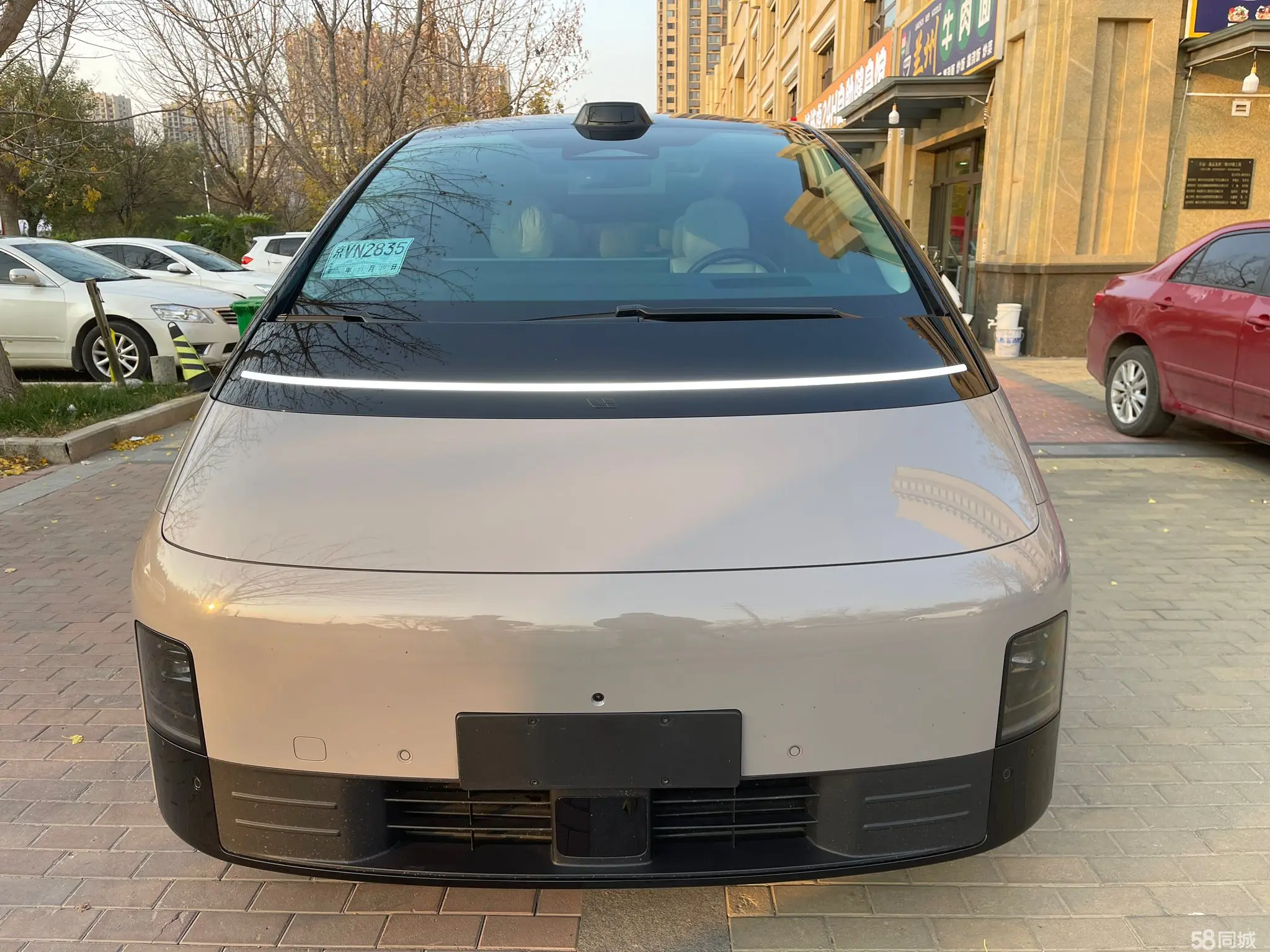 理想汽车 理想MEGA 2024 汽车图片 #2