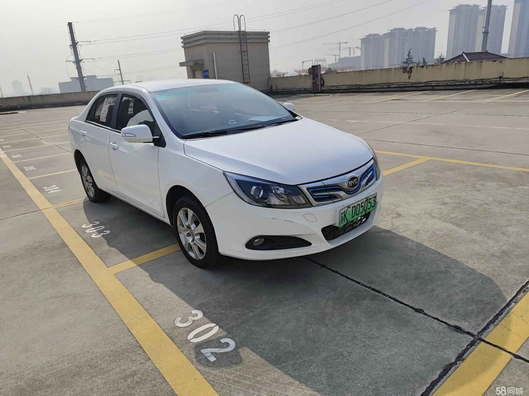 BYD e5 2017 car image #2