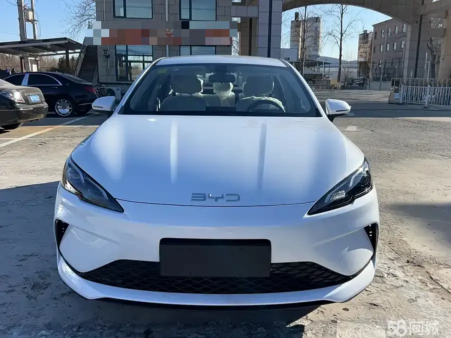 BYD Seal 05 DM-i 2025 #2 BYD Seal 05 DM-i 2025 car image #2