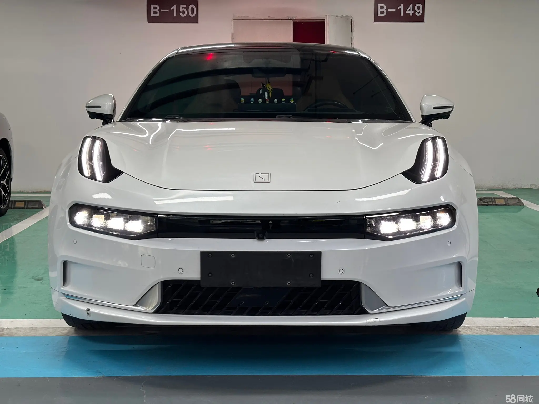 极氪 极氪001 2022 汽车图片 #2