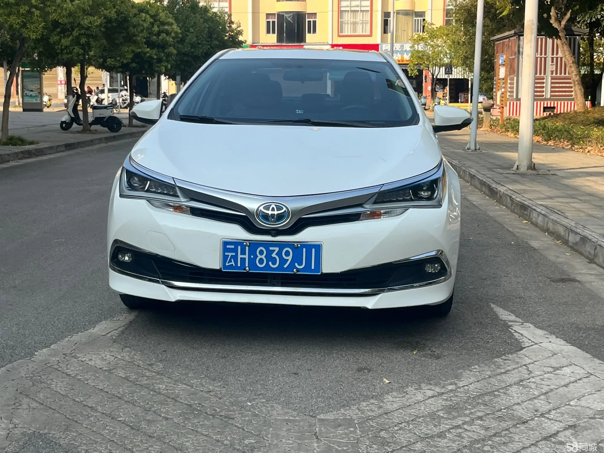 Toyota Corolla Hybird E+ 2019 car image #2