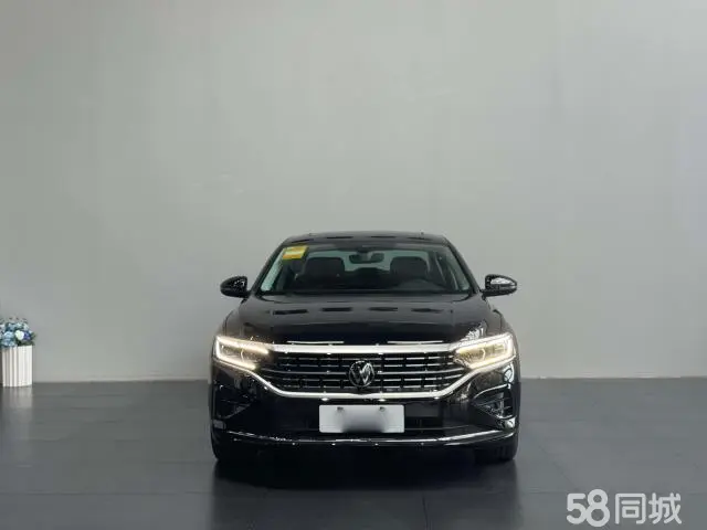 Volkswagen Passat 2024 car image #2